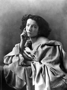 フランスの女優サラ・ベルナール（1844-1923）、ナダール（1820-1910）の写真