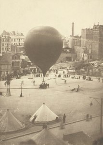 ネプチューン、モンマルトルのサンピエール広場、1870 年 9 月 23 日。 作： Nadar