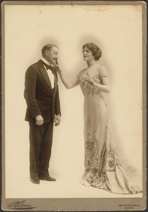 [ジョン・ドリュー・ジュニアと女性]。 作： Napoleon Sarony