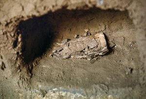 モロッコのイフラーヌ・デ・アンティ・アトラスのシナゴーグ跡に残るユダヤ教の祈祷書 作： Nathan Benn