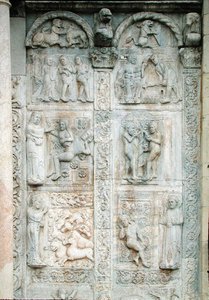 アダムとイブの物語（西ポーチ南側より）1120年頃～38年頃（大理石