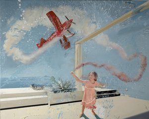 スモーキー・ガール・プレーン、2022年（キャンバスに油彩） 作： Nicola Pucci