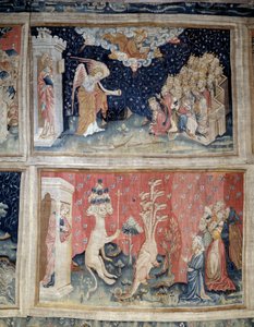 ヨハネの黙示録』（1373-1383）のハンギング、N.24：第七のトランペット。N. 39：竜の崇拝。ニコラ・バタイユ（1330-1405）のタペストリー 作： Nicolas Bataille