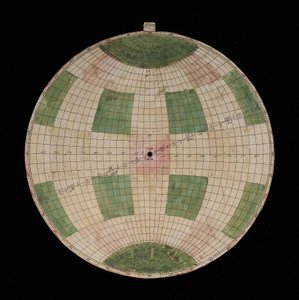 アストロラーベ、ラ・ヒレを投影したプレートの詳細 作： Nicolas Bion