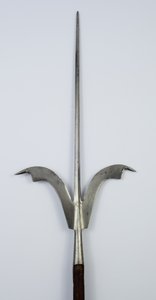 フリウリ・スピア、1600年頃（鋼と修復された木材） 作： Northern Italian School