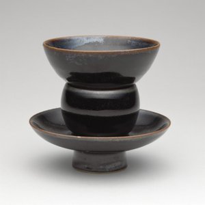 カップとカップスタンド、北宋王朝 作： Northern Song Dynasty Chinese School