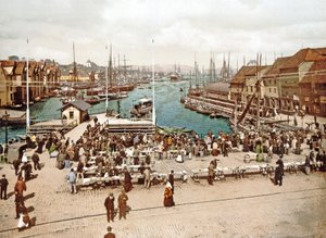 Fisketorget、ベルゲン、パブ。 c.1900 作： Norwegian Photographer