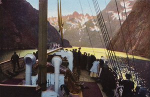 ノルウェートロルドフィヨルド（カラー写真） 作： Norwegian Photographer
