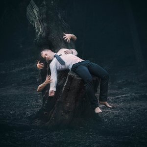 シュールな森の眠り 作： Nuno Araujo