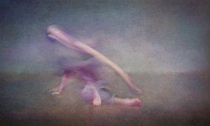  作： 
