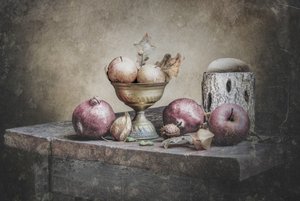 素朴な秋の静物画 作： OSAMA OMAR ALIE