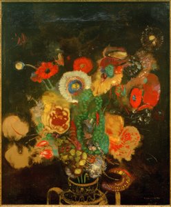 黒の背景に花の花束