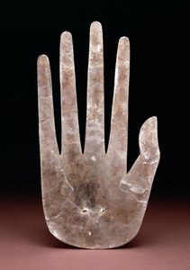 手の形の切り抜き、紀元前200年から紀元前400年（雲母） 作： Ohio Hopewell culture