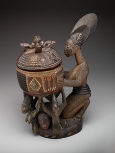 ボウル（オルムアイ）、1910年頃から1938年頃（木、顔料、絵の具）でひざまずく女性像
