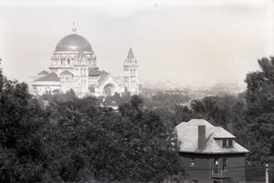 バーンズ病院からの新聖堂（セントルイス、1919年9月19日 作： Oscar Kuehn