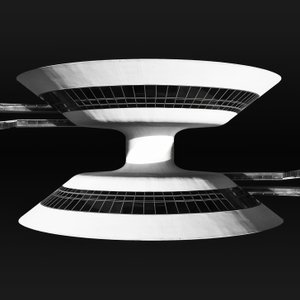 ニテロイ市現代美術館 作： Oscar Niemeyer