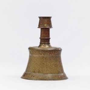 初期のオスマン帝国の鋳造真鍮燭台トルコ、15世紀後半 作： Ottoman School