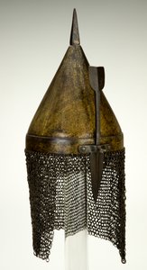 ヘルメット、おそらく16世紀、19世紀に改造された（金メッキのラセット鉄） 作： Ottoman School