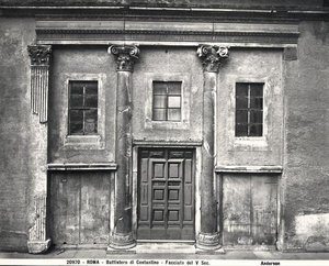 コンスタンティヌス帝が建設したファサード（西暦315～24年頃）（モノクロ写真 作： Paleo Christian