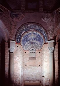 モザイクを施したニッチ、5～6世紀 作： Paleo Christian