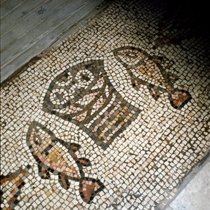 魚とパンの奇跡 モザイク 4～5世紀 作： Paleo Christian