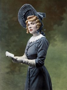 オペレッタ「ミス・ヘリエット」のミス・ヘリエット役のイヴ・ラヴァリエール 作： Paul Boyer