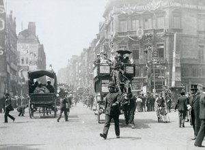 ラドゲイト・サーカス、ロンドン、ヴィクトリア女王のダイアモンド・ジュビリーの準備、1897年 作： Paul Martin