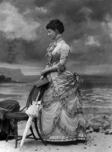 ヘンリー・スタンディッシュ夫人（ヘレーヌ・ド・ペルス・デ・カー）1882年 ポール・ナダール撮影 作： Paul Nadar