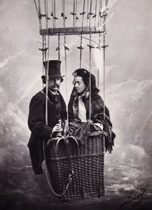 バルーン（熱気球）のバスケットに入ったPaul Nadarと妻（モノクロ写真 作： Paul Nadar