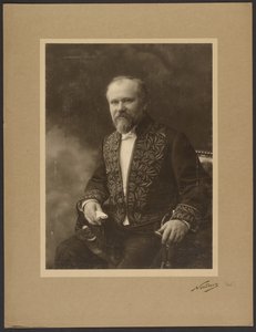  作： Paul Nadar