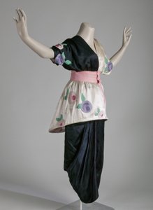 ソルベのイブニングドレス 作： Paul Poiret