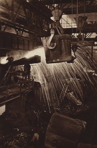 ドイツの産業 作： Paul Wolff