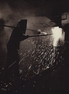 ドイツの産業 作： Paul Wolff