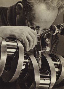 ドイツの産業 作： Paul Wolff