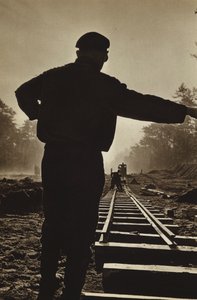 ドイツの産業 作： Paul Wolff