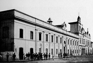 法学部、1895 作： Paulo Kowalsky