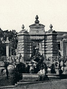 ジャルディンドパラシオの噴水、1895年 作： Paulo Kowalsky