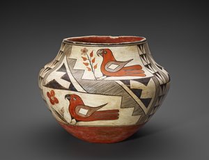 オウムの入った壺（Olla) 作： People Acoma