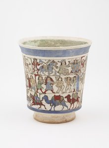 「シャーナマ」、カーシャーン、イラン、サルジュク時代、12世紀後半を描いたビーカー（釉薬の下と釉薬の上にエナメルで塗られた石のペースト） 作： Persian School