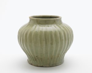 瓶、イラン、サファヴィー朝時代、16〜17世紀（セラミック） 作： Persian School
