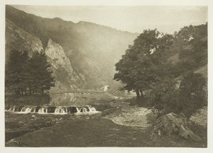 ダービーシャー、ダブ・デール入り口 作： Peter Henry Emerson