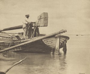 [ウェリーを繕う] 作： Peter Henry Emerson