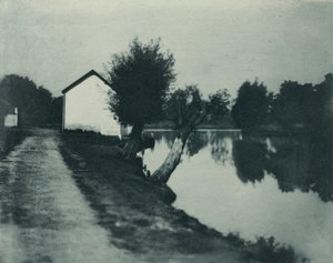月明かりの川 作： Peter Henry Emerson