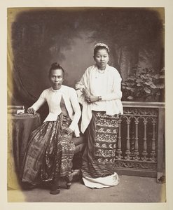 ビルマの男性と妻の肖像、写真家: Klier、Philip Adolphe Gladstone コレクション 作： Philip Adolphe Klier