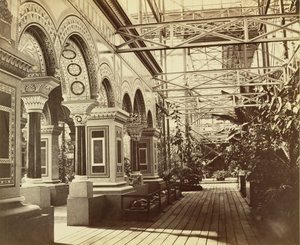 シデナム：クリスタルパレス、ビザンチンコートの入り口、1854年 作： Philip Henry Delamotte