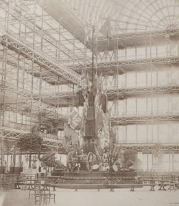 「Les Guides」の訪問時に建てられた軍事トロフィー、「Photographic Views of the Progress of the Crystal Palace, Sydenham」に掲載 作： Philip Henry Delamotte