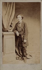 作曲家ルイ・ディエメールの肖像、1843～1919年頃。 1875年。 作： Photo studio Alphonse and Cie.