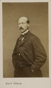 作曲家アレクサンドル・バッタの肖像 1816-1902年、c. 1880年。 作： Photo studio Legé and Bergeron.