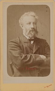 ジュール・ヴェルヌの肖像 1828-1905、c。 1870年。 作： Photo studio Nadar.