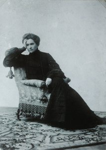 オルガ・レオナルドヴナ・クニッパー＝チェーホワ、1904年 作： Photo studio S. Kogan